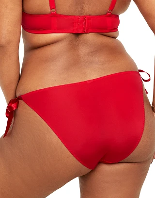 Claussa Dark Red panty bundle Model 1