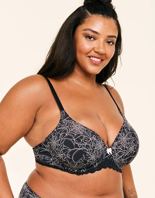 Nare Novelty Black 7 Contour bra bundle Model 1