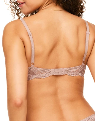 Harlowe Medium Beige 4 Contour bra bundle Model 2