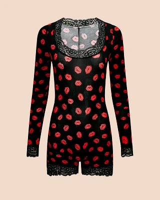 Abbi Novelty Black sleepwear bundle Still 2
