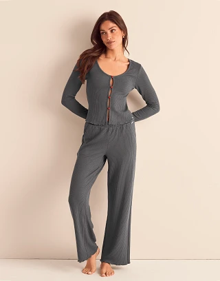 Amrita B1 Dark Gray lounge bundle Model 1
