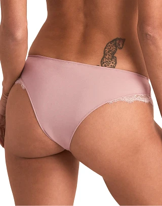 Amrenn Cheeky Medium Beige panty bundle Model 2