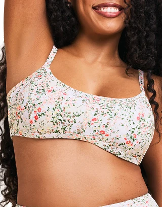 Valcea Floral White 4 Contour swimwear bundle Model 2