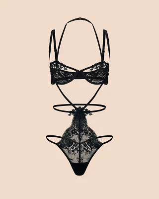 Callalily Black Unlined lingerie bundle Still 2