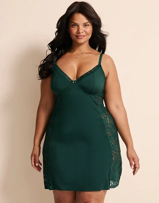 Kamryn Dark Green Plus sleepwear bundle Model 2