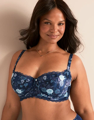 Elsie Floral Black 2 Contour bra bundle Model 2