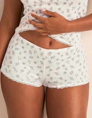 Pointelle Short Floral Beige lounge bundle Model 1