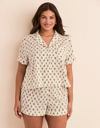 Lucero B1 Floral Beige sleepwear bundle Model 2