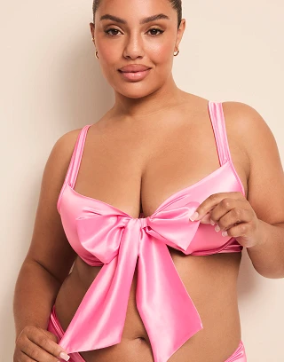 Gynger Medium Pink 2 Unlined bra bundle Model 2