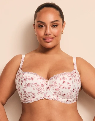 Elsie Floral Pink 2 Contour bra bundle Model 2
