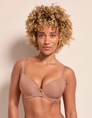 Paxton Medium Beige 2 Contour bra bundle Model 1