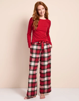 Lee Dark Red sleepwear bundle Model 1
