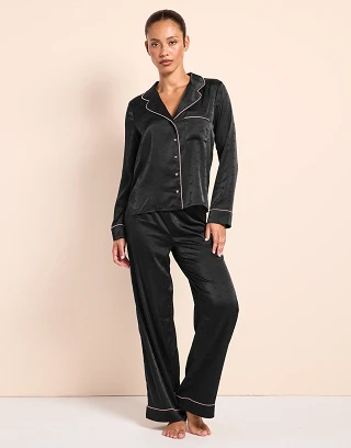 Raven Black sleepwear bundle Model 1
