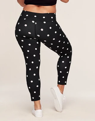 Cora Cozy 7/8 Dot Black Plus activewear bundle Model 2