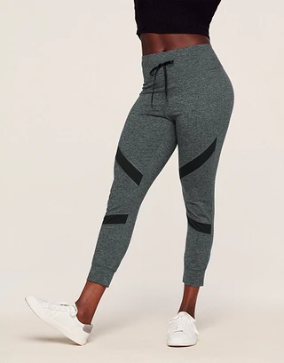 Gail Black lounge bundle Model 2