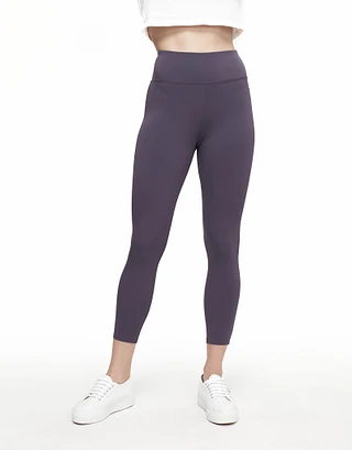Cali 7/8 Gray activewear bundle Model 1