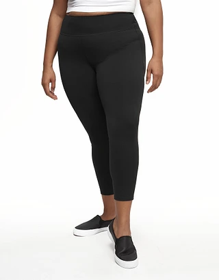 Cali 7/8 Black Plus activewear bundle Model 2