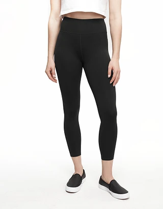 Cali 7/8 Black activewear bundle Model 1