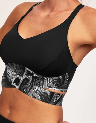 Maven Black Contour activewear bundle Model 1