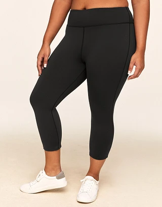 Cora Cozy Crop Black Plus activewear bundle Model 2