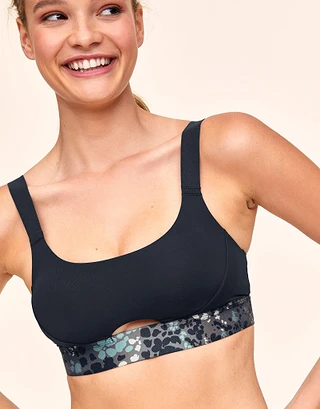 Michelle Dark Blue 2 Contour activewear bundle Model 1