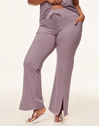 Cora Cozy Flare Legging Dark Purple Plus activewear bundle Model 2