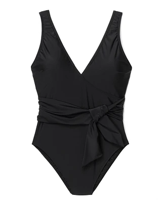 Kaitlyn Black Plus Contour swimwear bundle Still 2