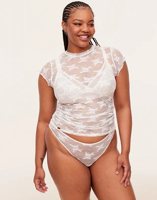 Shirra White Plus lounge bundle Model 2