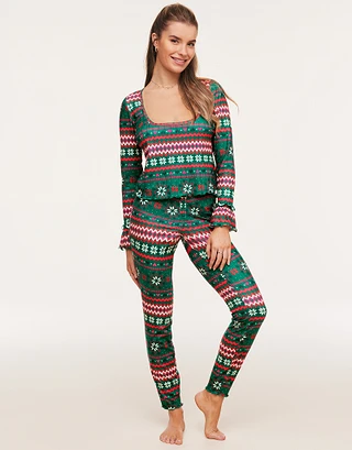 Audra Novelty Green sleepwear bundle Model 1