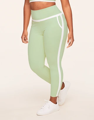 Tori Legging Light Green Plus activewear bundle Model 2