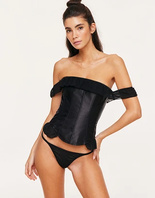 Beau Black Unlined corset bundle Model 1