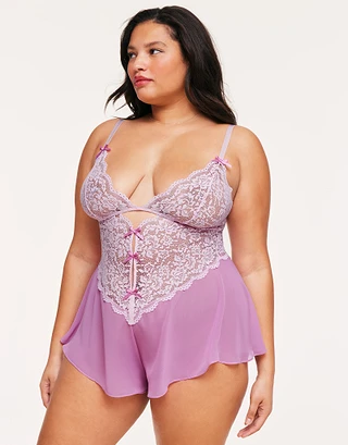 Odessa Medium Pink Plus Unlined lingerie bundle Model 1