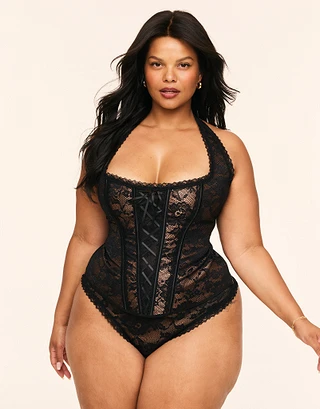 Haisley Black Plus Unlined corset bundle Model 2