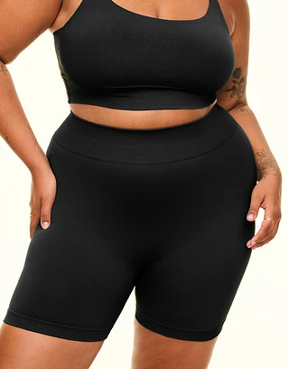 The Ultimate Bike Black Plus activewear bundle Model 2