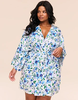 Izabella B1 Floral White Plus sleepwear bundle Model 2
