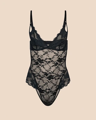 Julianna Black Unlined lingerie bundle Still 2