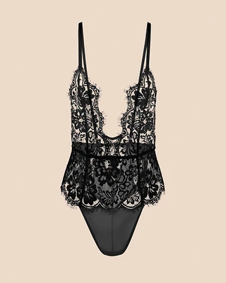 Anouchka Black Unlined lingerie bundle Still 2