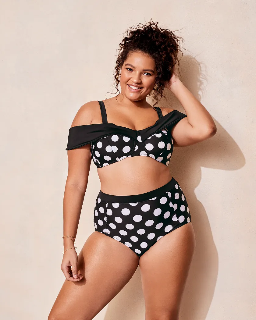 Baylie Dot Black swimwear bundle Model 4