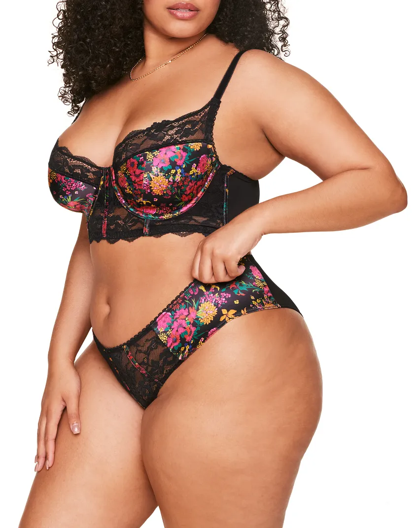 Svana Floral Black 2 Contour bra bundle Model 3