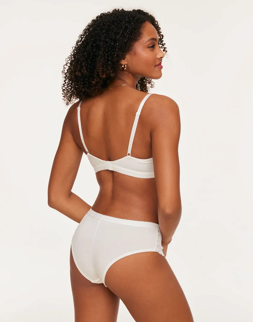 Samanta White 2 Contour bra bundle Model 8