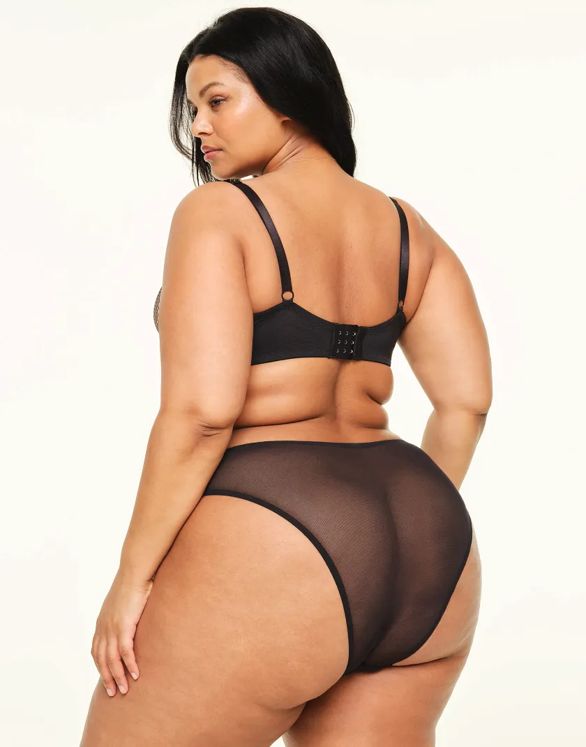 Rubie Black 2 Push Up bra bundle Model 8