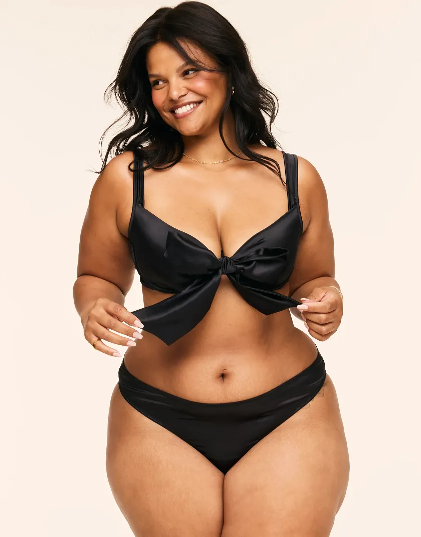 Gynger Black 2 Unlined bra bundle Model 3