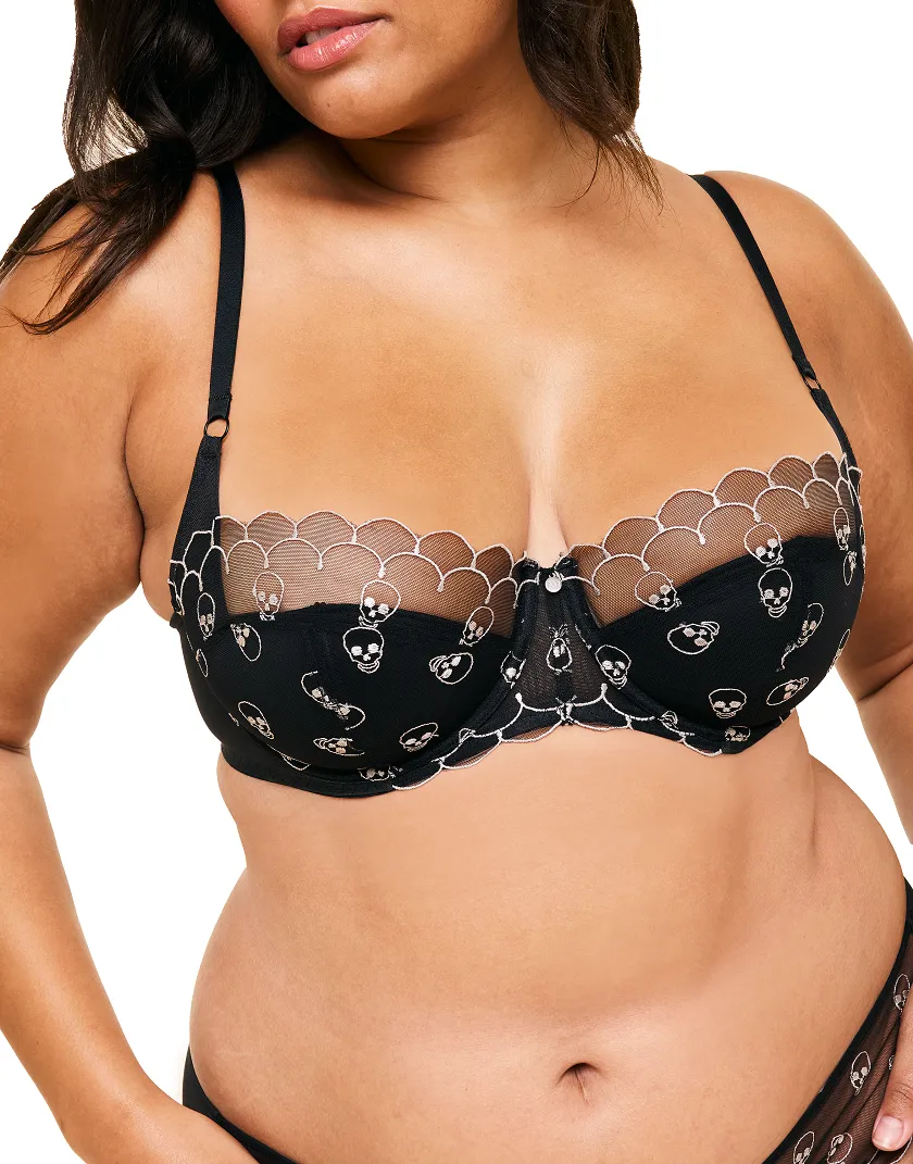 Bettie Black 4 Contour bra bundle Model 2