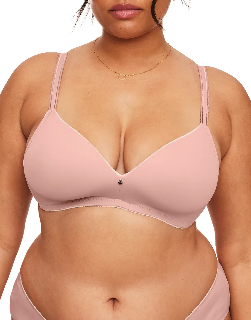 Johana B1 Medium Beige 2 Contour bra bundle Model 1