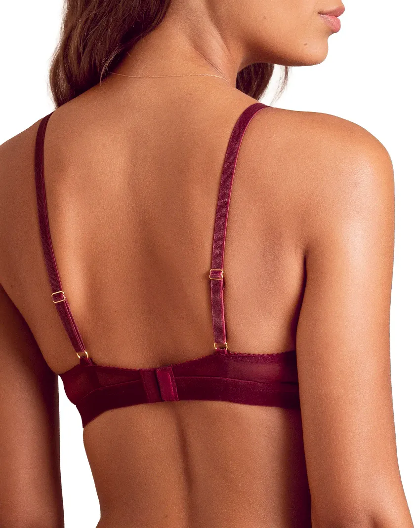 Catieraa Dark Red 2 Contour bra bundle Model 2