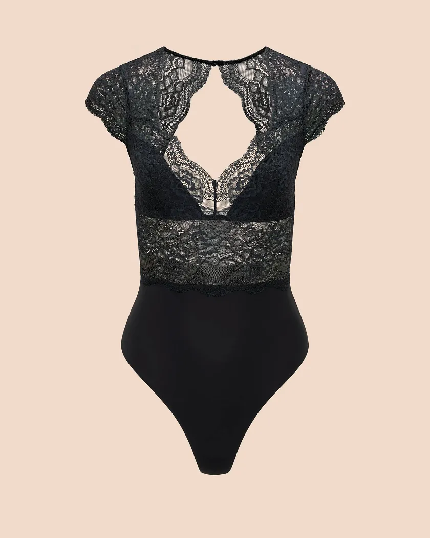 Meave Black Lined lingerie bundle Still 2