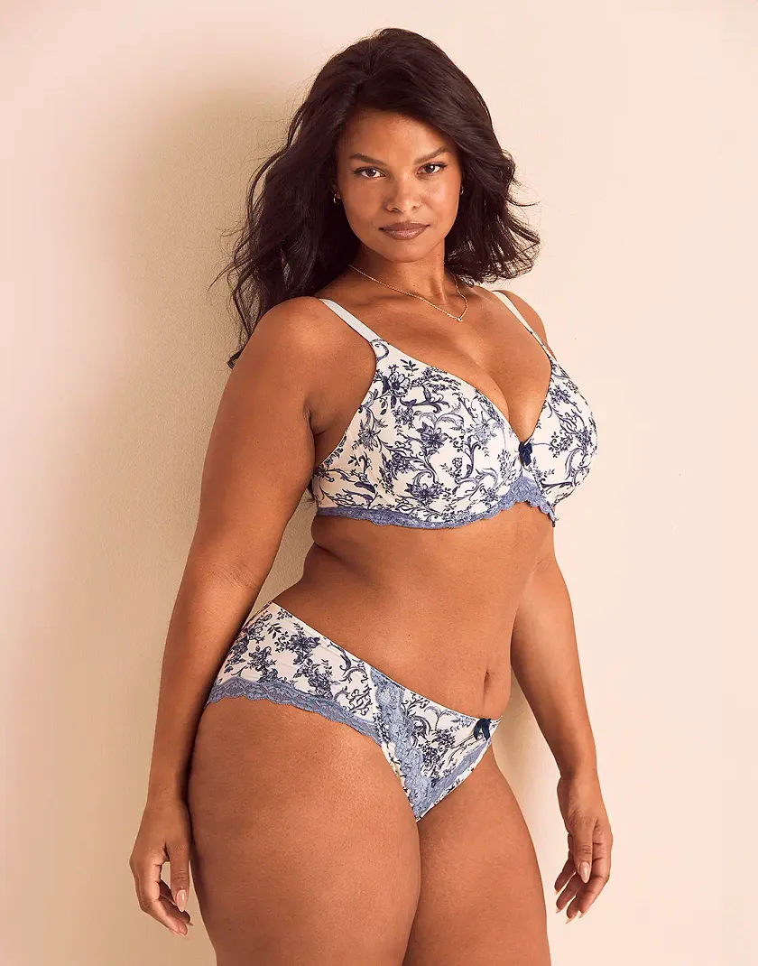 Nare Novelty Blue 10 Contour bra bundle Model 4