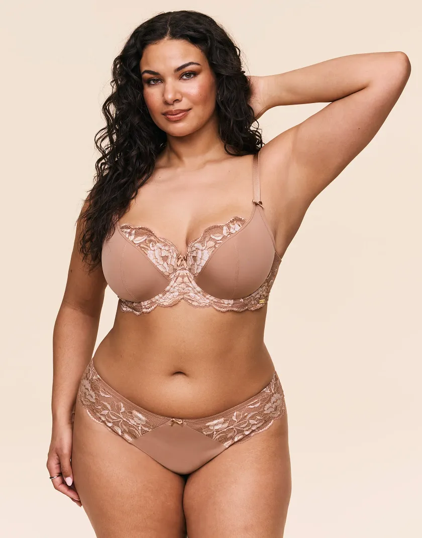 Vicky Hipster Medium Beige panty bundle Model 4