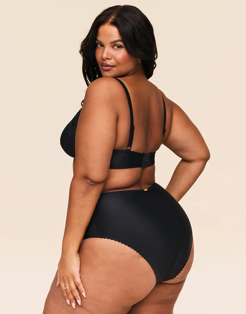 Pilar Black swimwear bundle Model 9