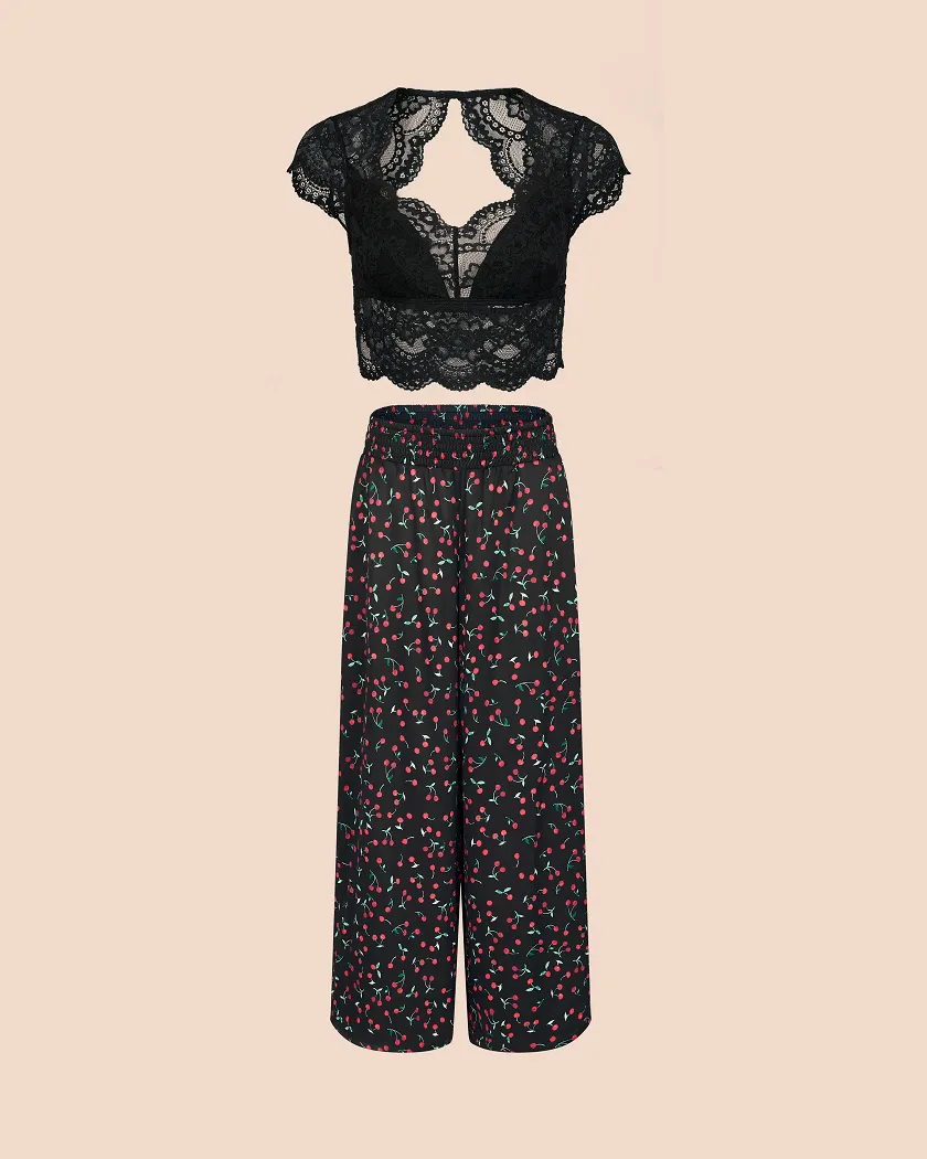 Finola Black lounge bundle Still 3
